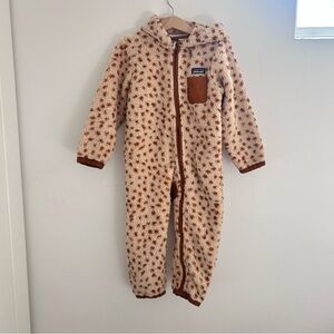 Patagonia hooded animal print bunting size 4t has tail and hood